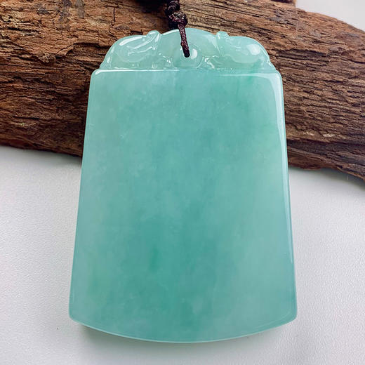 派瑞翡翠 翡翠无事牌 糯种 淡绿色 商品图0