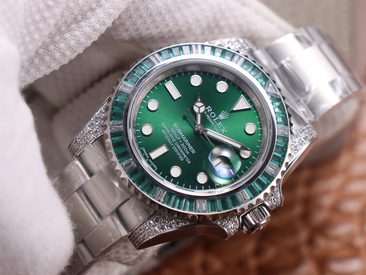高仿劳力士绿水鬼手表能下水吗?