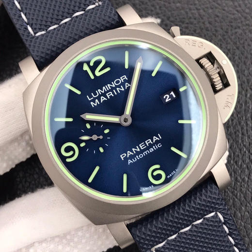 VS新品沛纳海44MM “超级夜光”PAM1117 镂空三文治超级夜光表盘 商品图3