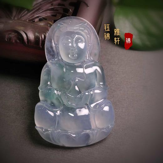 翡翠春带彩冰种观音挂件 商品图4