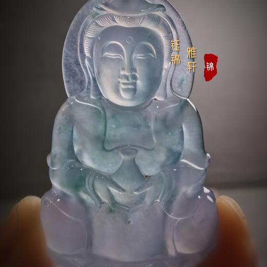 翡翠春带彩冰种观音挂件 商品图8