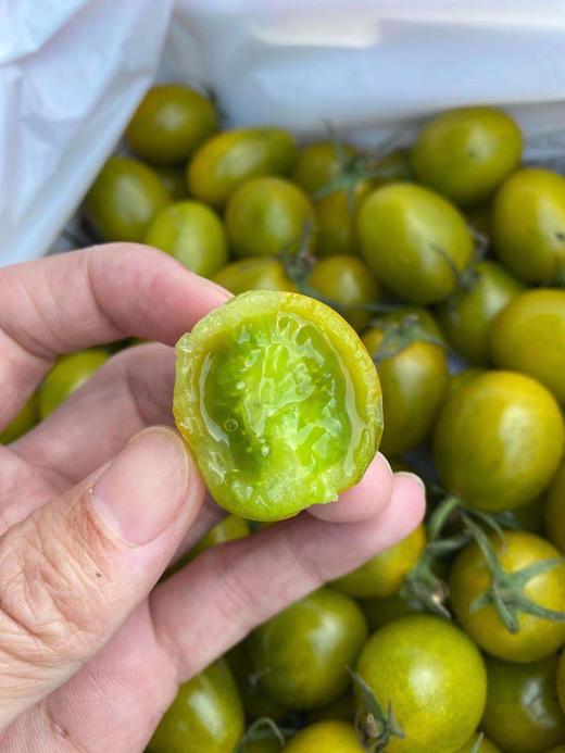 周四取货：【王婆绿千禧】一盒毛重2.4斤左右，无敌新鲜，香甜！爆汁！ 商品图0