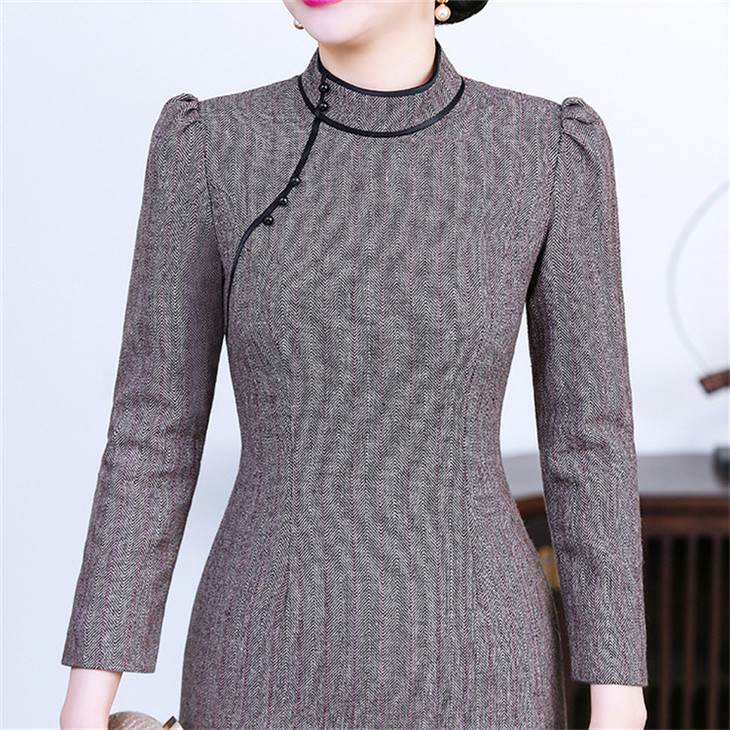 ry2秋季新款灰色绣花高领中长旗袍