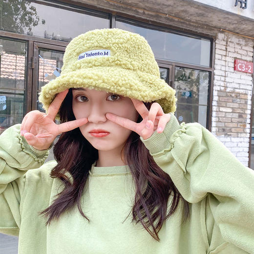 【买1送1 慵懒随性】毛绒布渔夫帽 修饰脸型 轻盈厚实 秋冬防寒 持久耐穿 舒适毛绒布 轻松锁住温度 商品图5