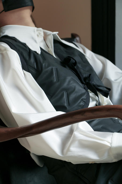 pu夹层马甲-十点睡觉 商品图1