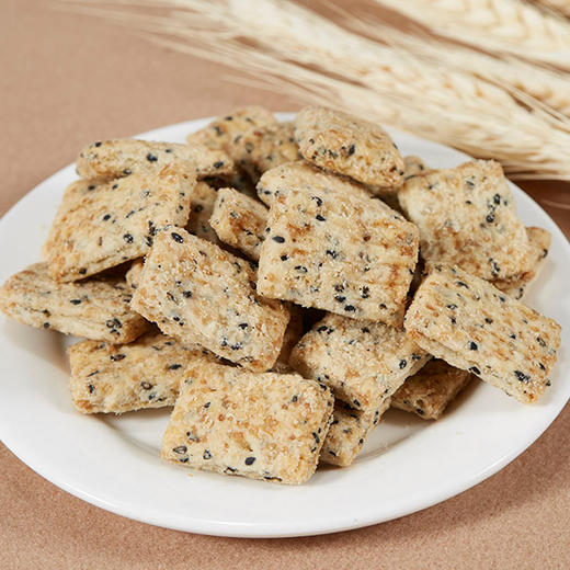 老杨猴头菇方块酥饼干咸蛋黄味/芝麻咸酥味饼干370g，保质期12个月 商品图2
