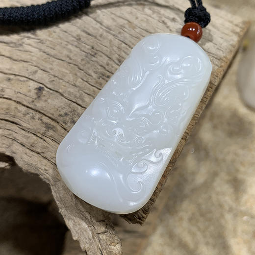 新疆和田玉籽料羊脂玉饕餮牌