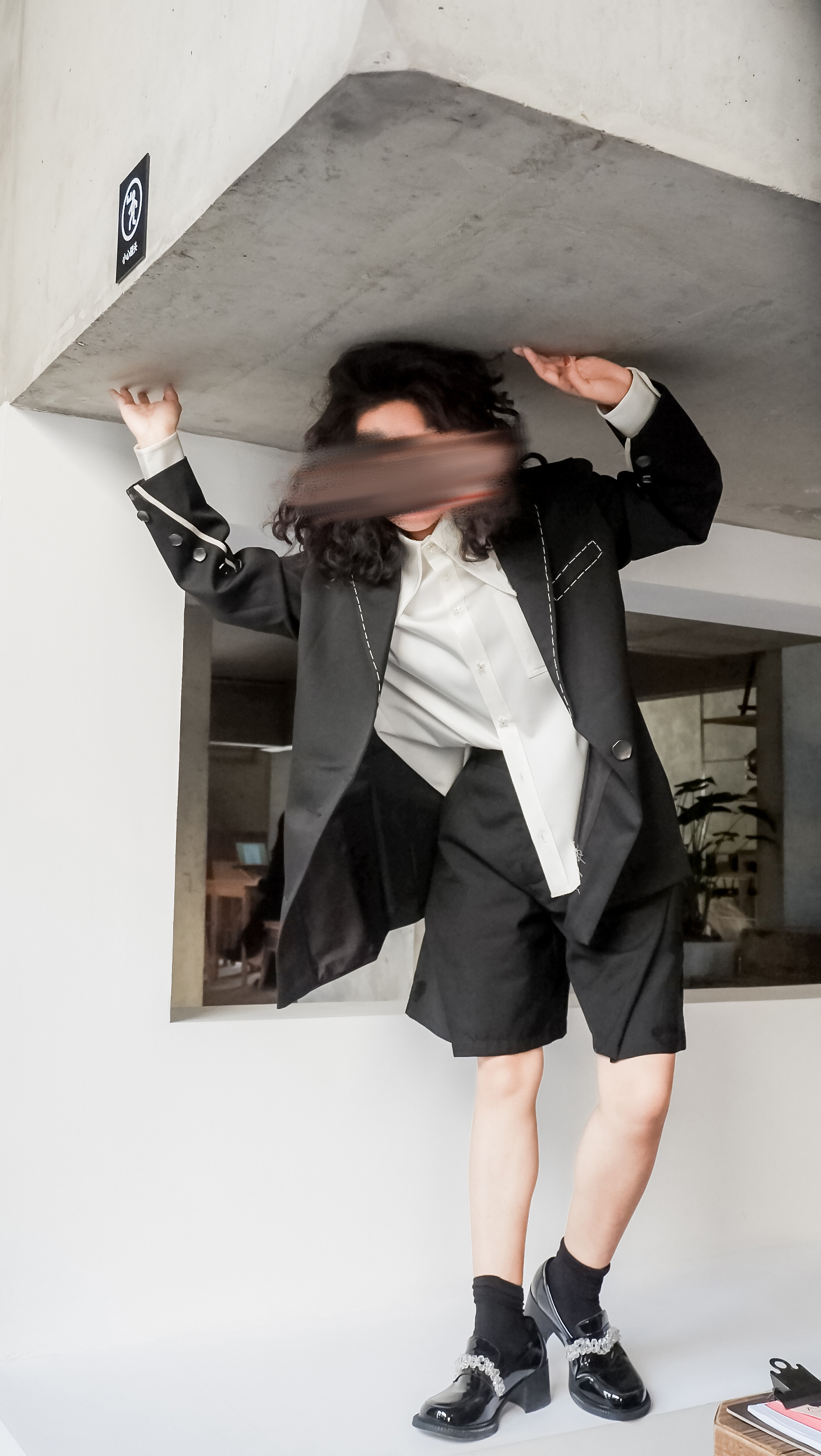 不规则尖领三醋酸衬衣-十点睡觉