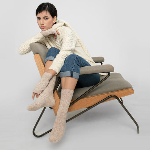 2020经典款女士山羊绒罗纹针织长袜 商品图0