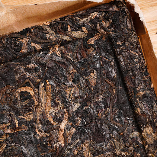 2017年福元昌易武陈韵老茶砖200g 商品图3