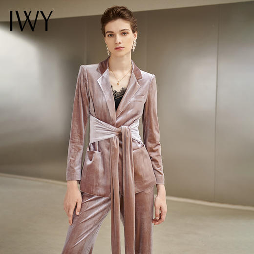 IWY/金丝绒粉色长袖西装微喇长裤套装204017C1P1 商品图2