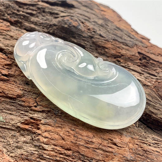 派瑞翡翠 翡翠挂件 糯种 飘绿花 商品图0