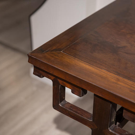 清代 红木独板拐子纹打洼小画桌 商品图3