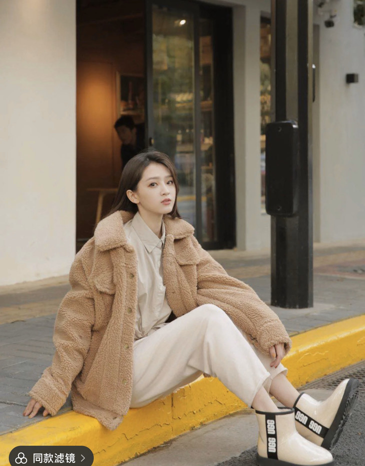 现货宝藏防水ugg周冬雨同款classicclearmini果冻靴