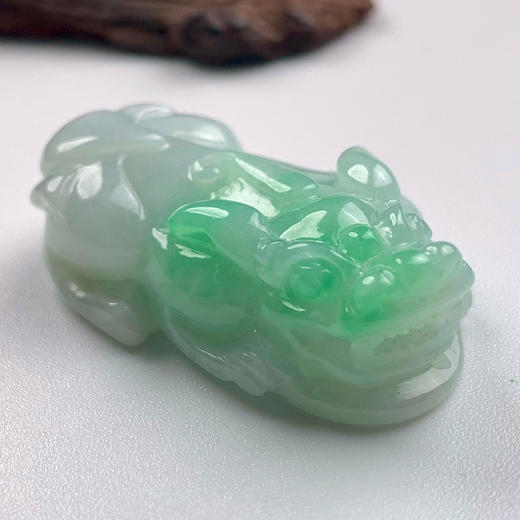 派瑞翡翠 翡翠挂件 糯种 飘绿花 商品图0