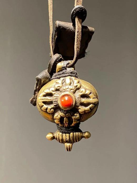 藏传利馬铜镶珊瑚嘎乌盒， 顺丰包邮 商品图8