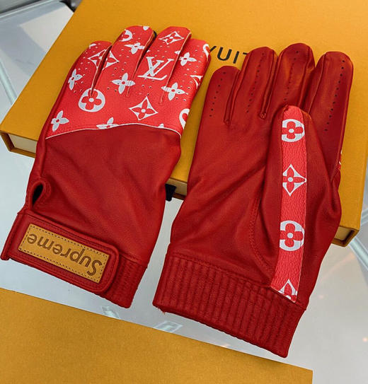lv男女联名手套