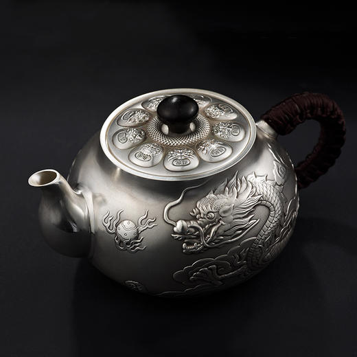龙行天下银壶 商品图0