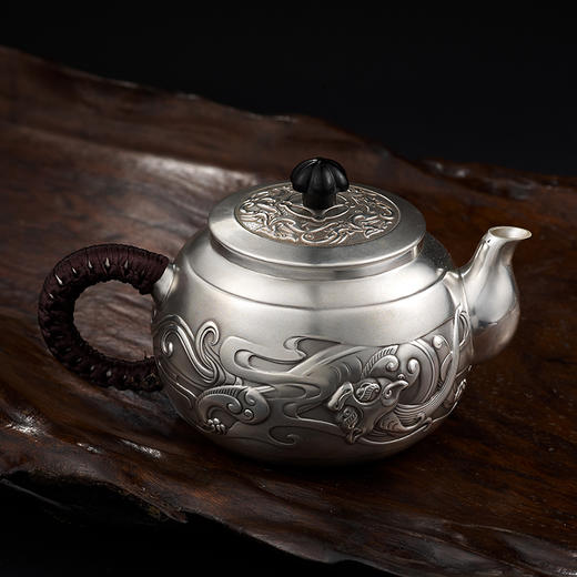 双龙献瑞银壶 商品图1