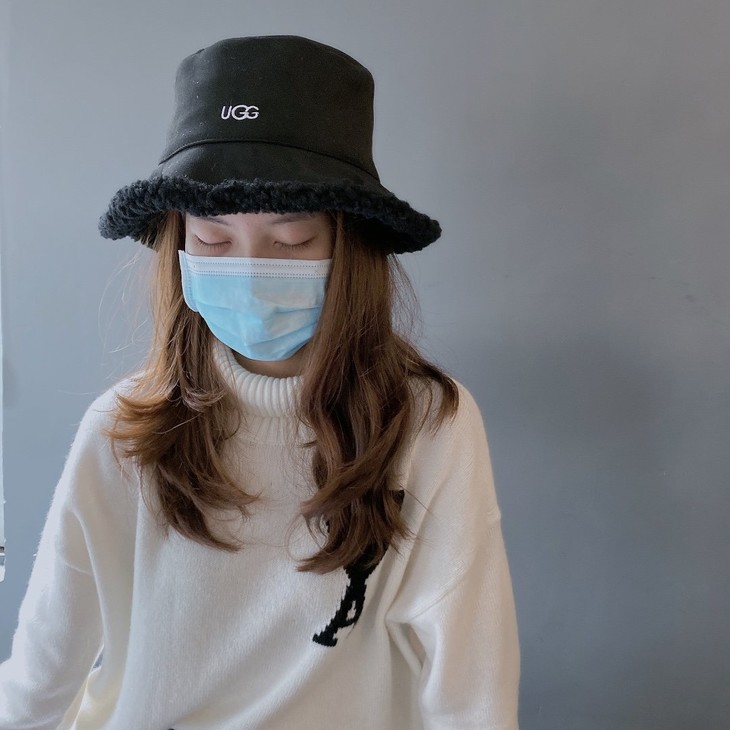 ugg火遍时尚圈羊羔毛渔夫帽