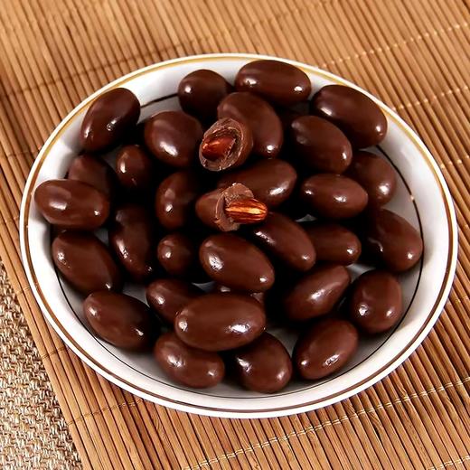 明治巴旦木坚果夹心巧克力80g 商品图2