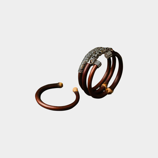 古老而珍贵的西藏鸡血藤镯 商品图0