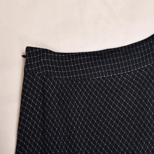 圣三利女装 新款中长款格纹弹力针织波浪半裙SL2035113 商品图1