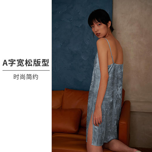 HSIA遐 睡裙女春秋新款高品质莫代尔天鹅绒深V可外穿性感吊带裙 商品图4