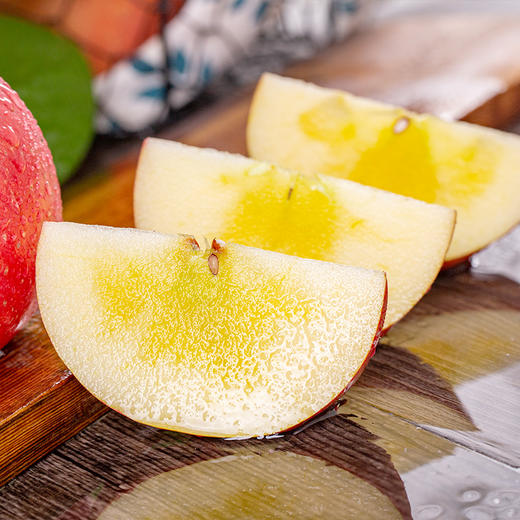 【京东/顺丰快递】新疆红旗坡产区阿克苏苹果 来自塞外江南的美味 甜蜜糖心 彩箱装 商品图3