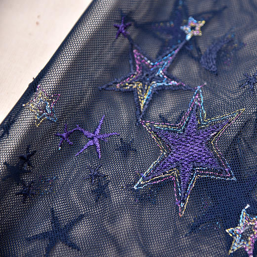 SAINT L’UCK/圣媛女装夏季网眼镂空刺绣上衣SA220A15 商品图4