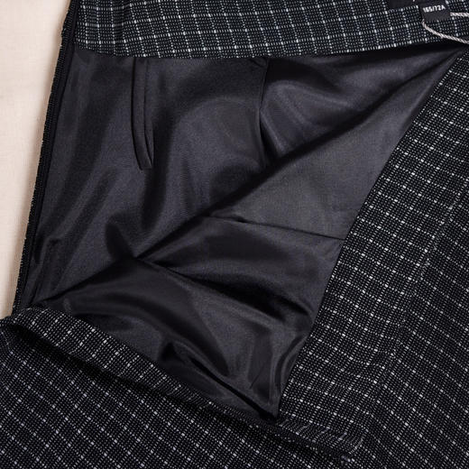 圣三利女装 新款中长款格纹弹力针织波浪半裙SL2035113 商品图2