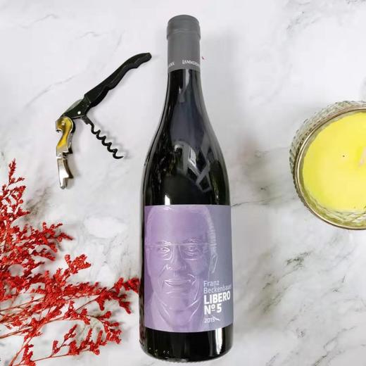 【“足球皇帝”贝肯鲍尔亲笔手签限量版！】南非黑地产区朗姆索克酒庄贝肯鲍尔自由人5号干红葡萄酒750ml*1 商品图4