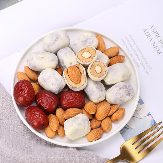 【1袋】 巴旦木仁奶枣1袋 (重约200g)