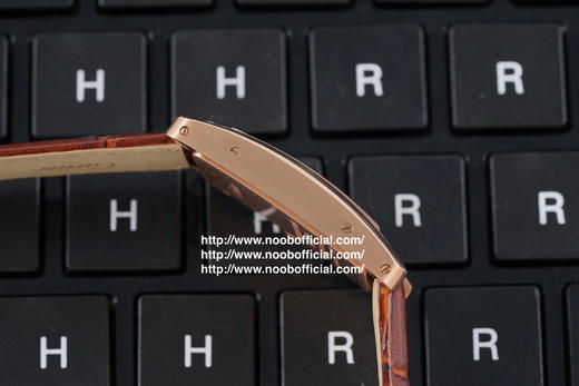 GS卡地亚热门大作——优雅的美式坦克WSTA0016腕表曼妙登场！苗条多姿的外形，简约秀丽的设计，是现代女性的不二之选 商品图2