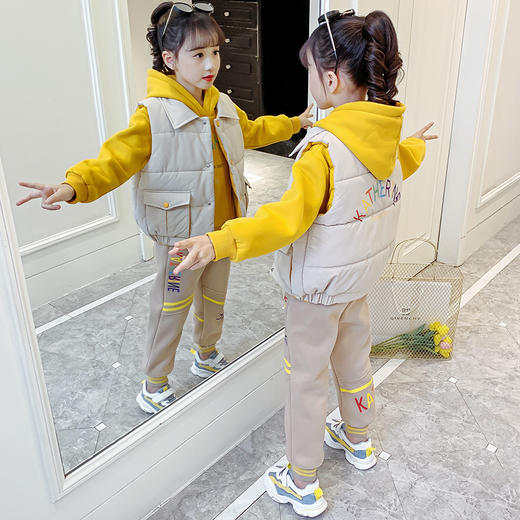 KYM-DM-82216新款女童韩版时尚洋气马甲卫衣裤子三件套TZF 商品图2