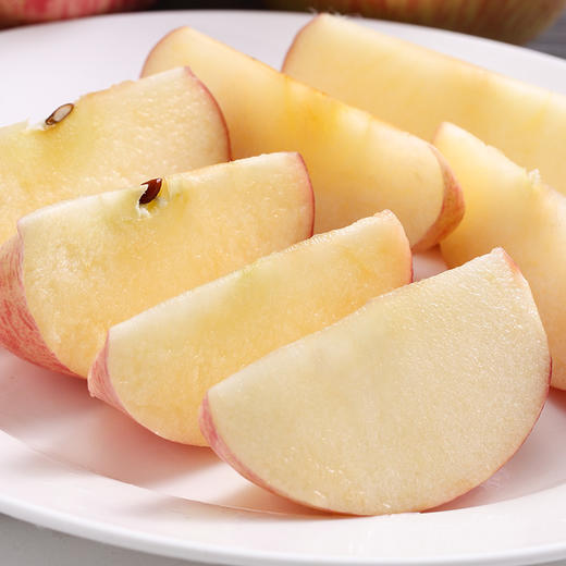 今日福利陕西红富士苹果4个份900g左右果肉芳香脆甜可口皮薄多汁037