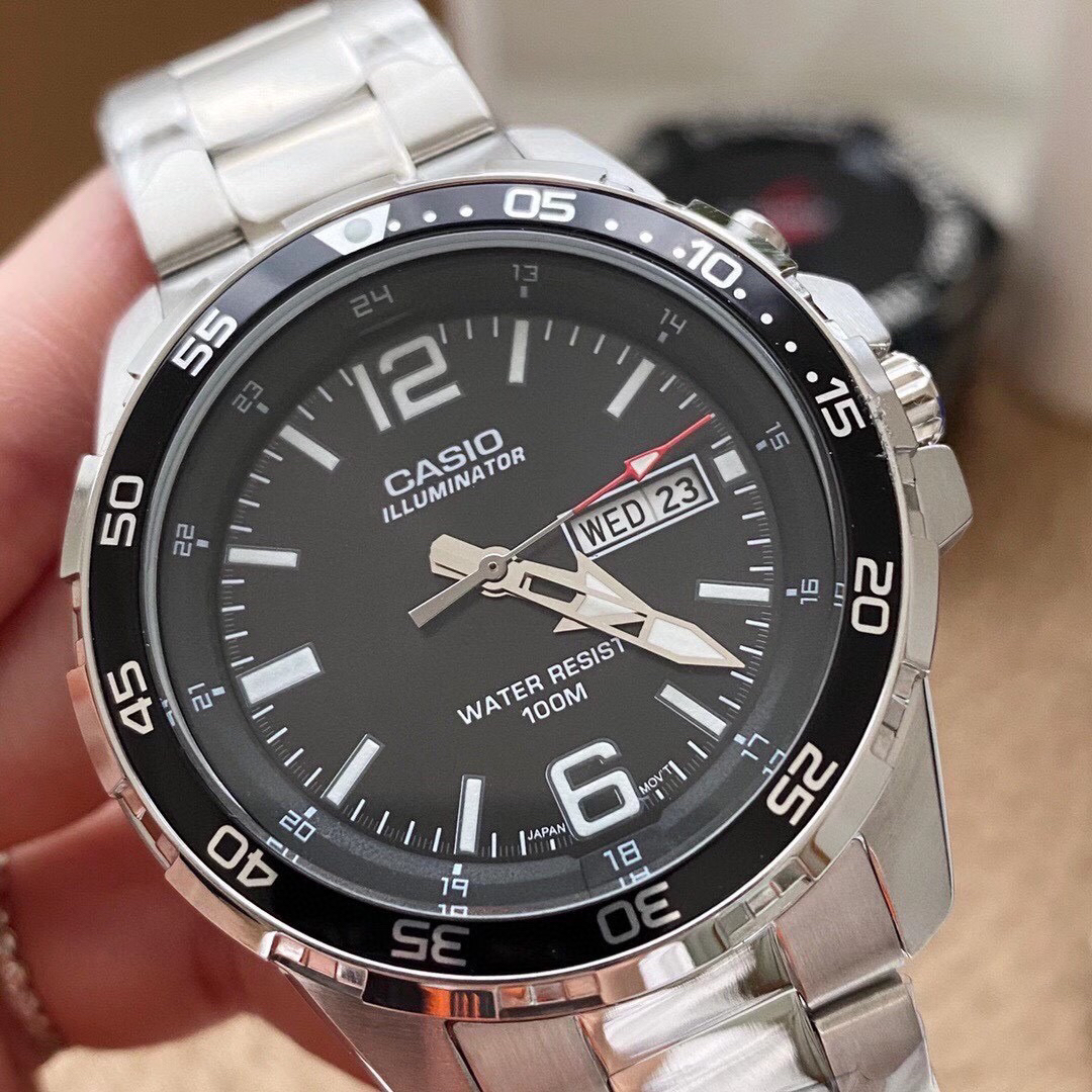 卡西欧水鬼mtd-1079d系列石英腕表 大表盘显示清晰,走时精准确,商务