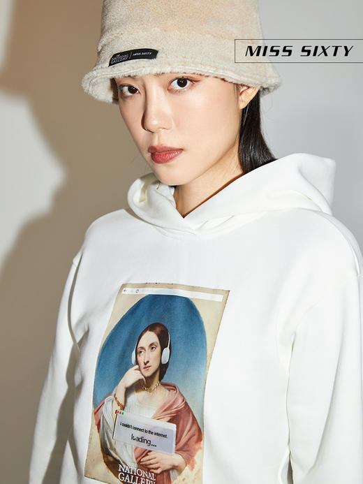 Miss Sixty2020冬季新款英国国家美术馆联名系列印花连帽卫衣604TJ2820000 商品图2