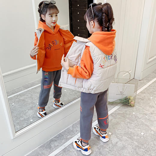 KYM-DM-82216新款女童韩版时尚洋气马甲卫衣裤子三件套TZF 商品图3