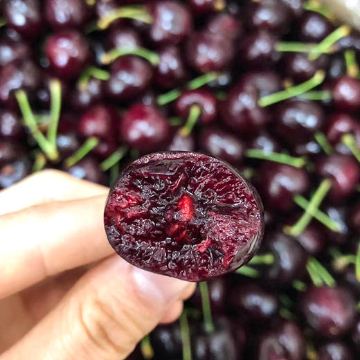 现货顺丰空运智利车厘子颗颗饱满果肉细腻多汁2磅5斤原装礼盒