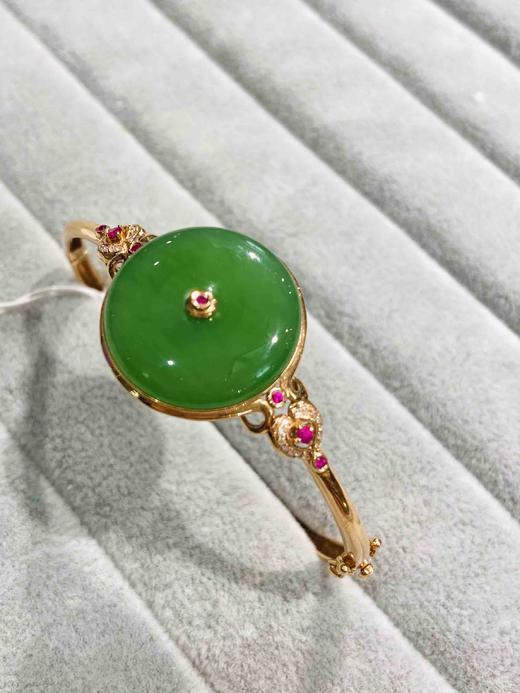 665·18k金镶钻苹果绿平安扣手镯