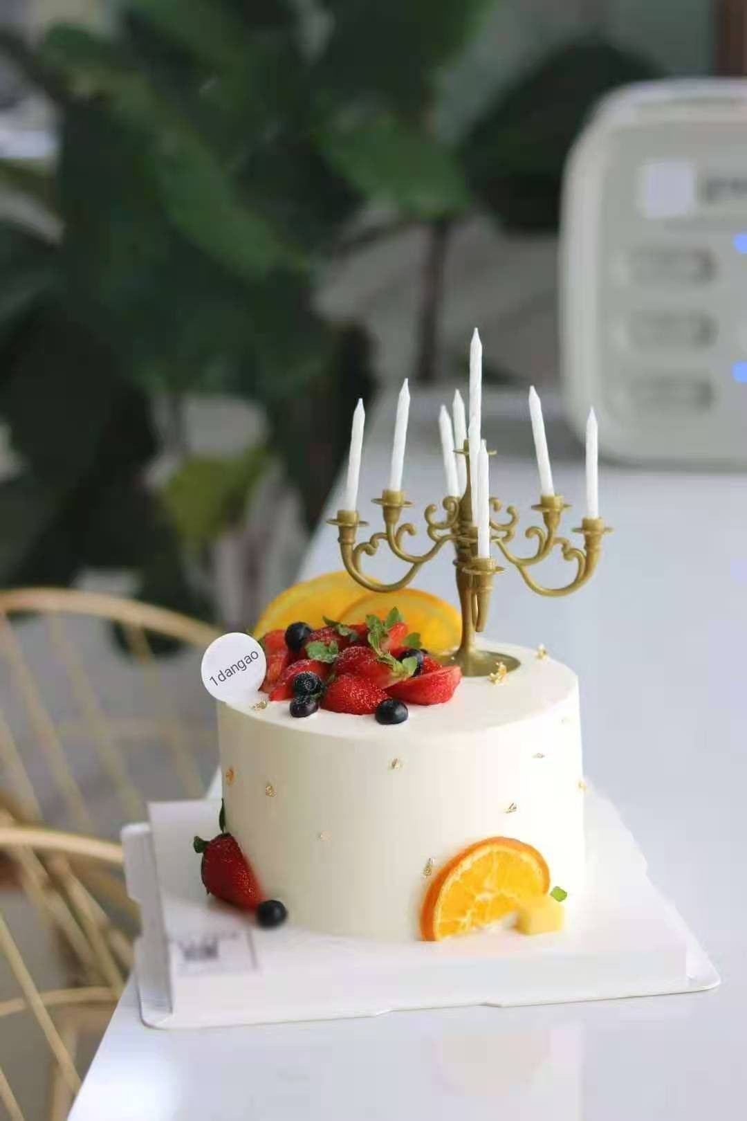 鲜果烛台蛋糕/ cake