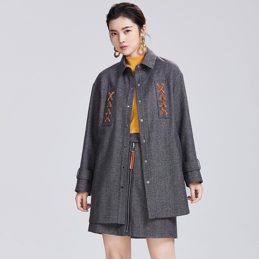 SAINT L’UCK/圣媛女装 冬季新品衬衫式斜纹金葱毛呢棉服外套SA320Q52 商品图2