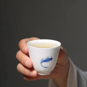 茶杯-陶瓷品茗杯-手绘锦鲤鱼白瓷小主人杯