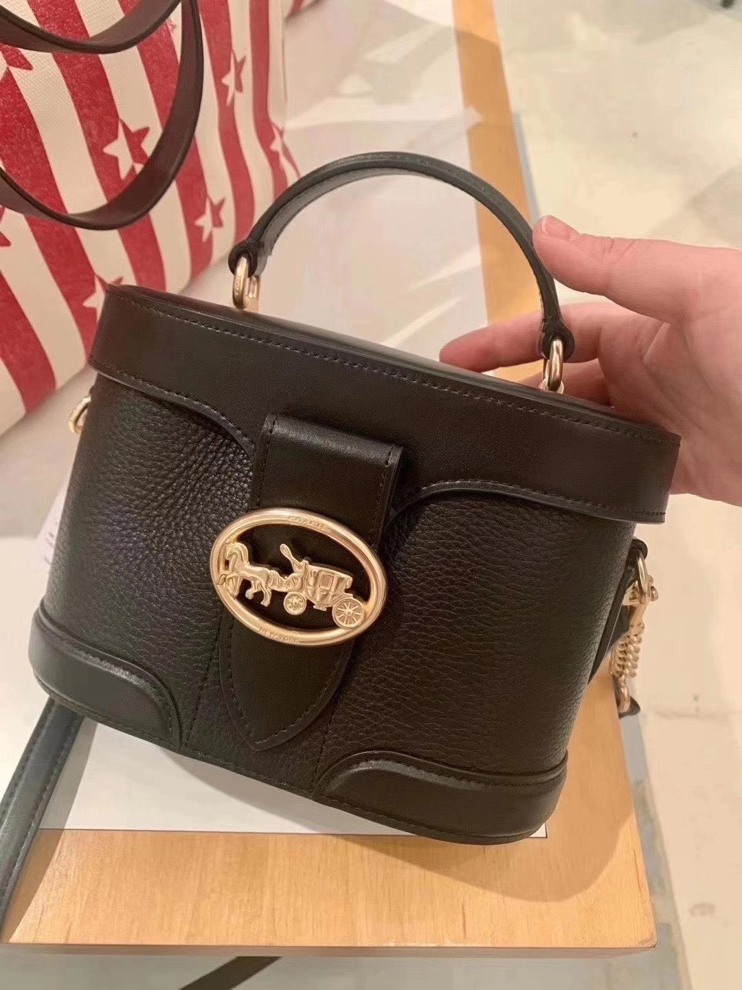 Coach georgie 新款盒子包 黑色美现清仓~