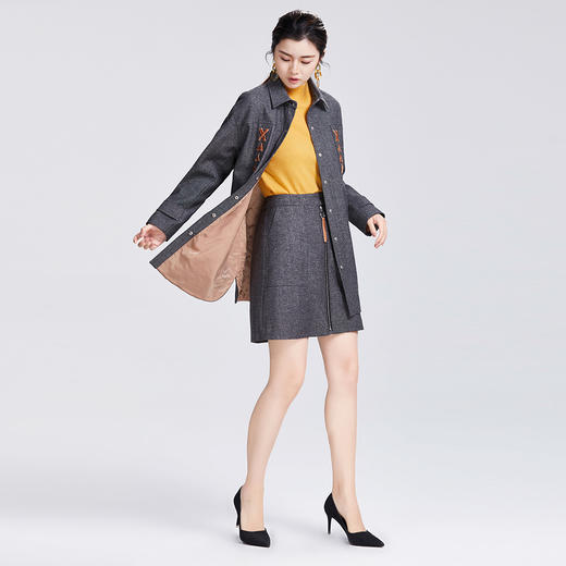 SAINT L’UCK/圣媛女装 冬季新品衬衫式斜纹金葱毛呢棉服外套SA320Q52 商品图4