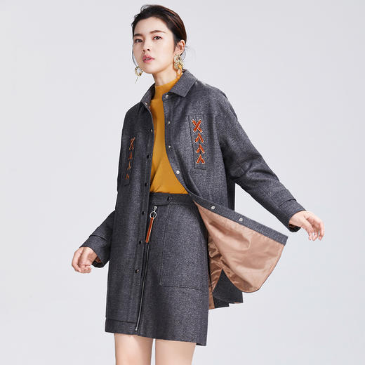 SAINT L’UCK/圣媛女装 冬季新品衬衫式斜纹金葱毛呢棉服外套SA320Q52 商品图1