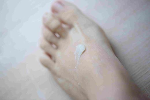 猫太推荐---日本藤井源创 桃花足霜 防开裂干燥 商品图4