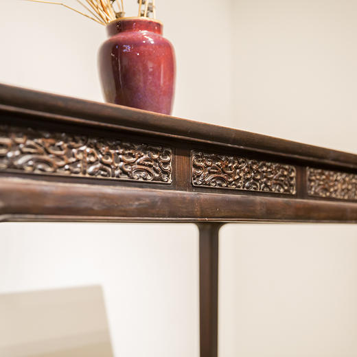 清代  红木高束腰螭龙纹条桌 商品图3