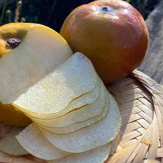 【云南玉雪蜜香红梨】又叫木梨 深山现摘现发 酸甜可口 清爽多汁 外皮黄中带红 颜色亮丽 4种规格任选 商品图3